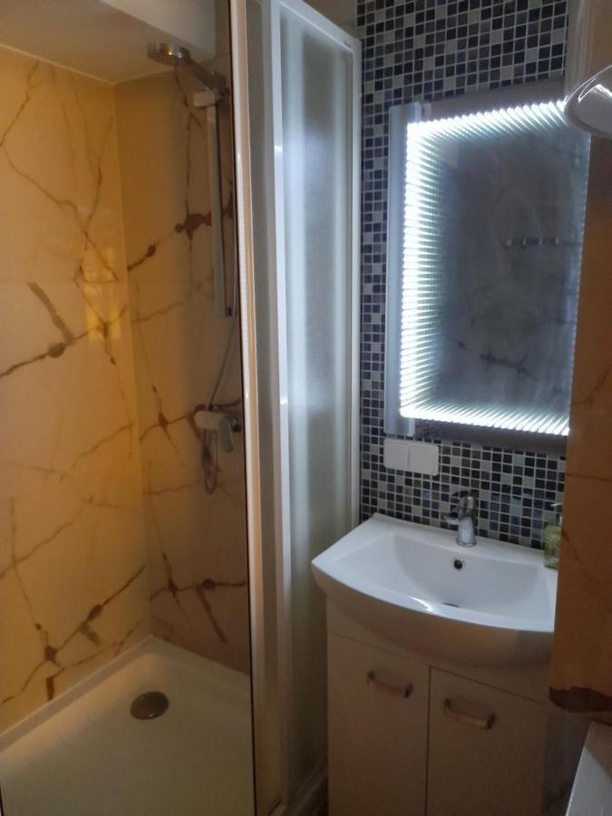 Jacuzzi Apartament Old Town Free Parking Klaipeda Exterior photo